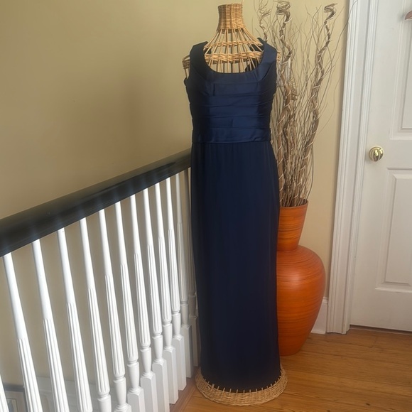Bellville Sassoon Lorcan Mullany vintage Elegant Navy Blue gown made in England - Picture 1 of 10